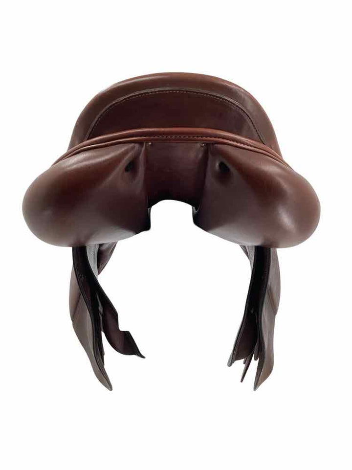 18" Ovation used close contact saddle B