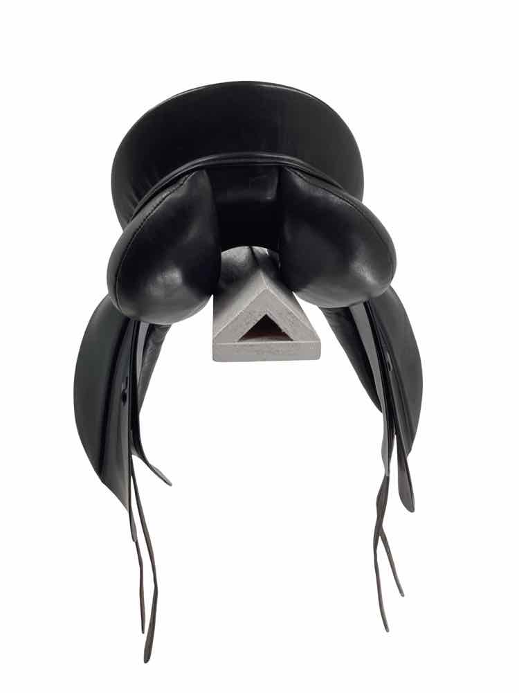 BUTLER OTTO SCHUMACHER USED DRESSAGE SADDLES