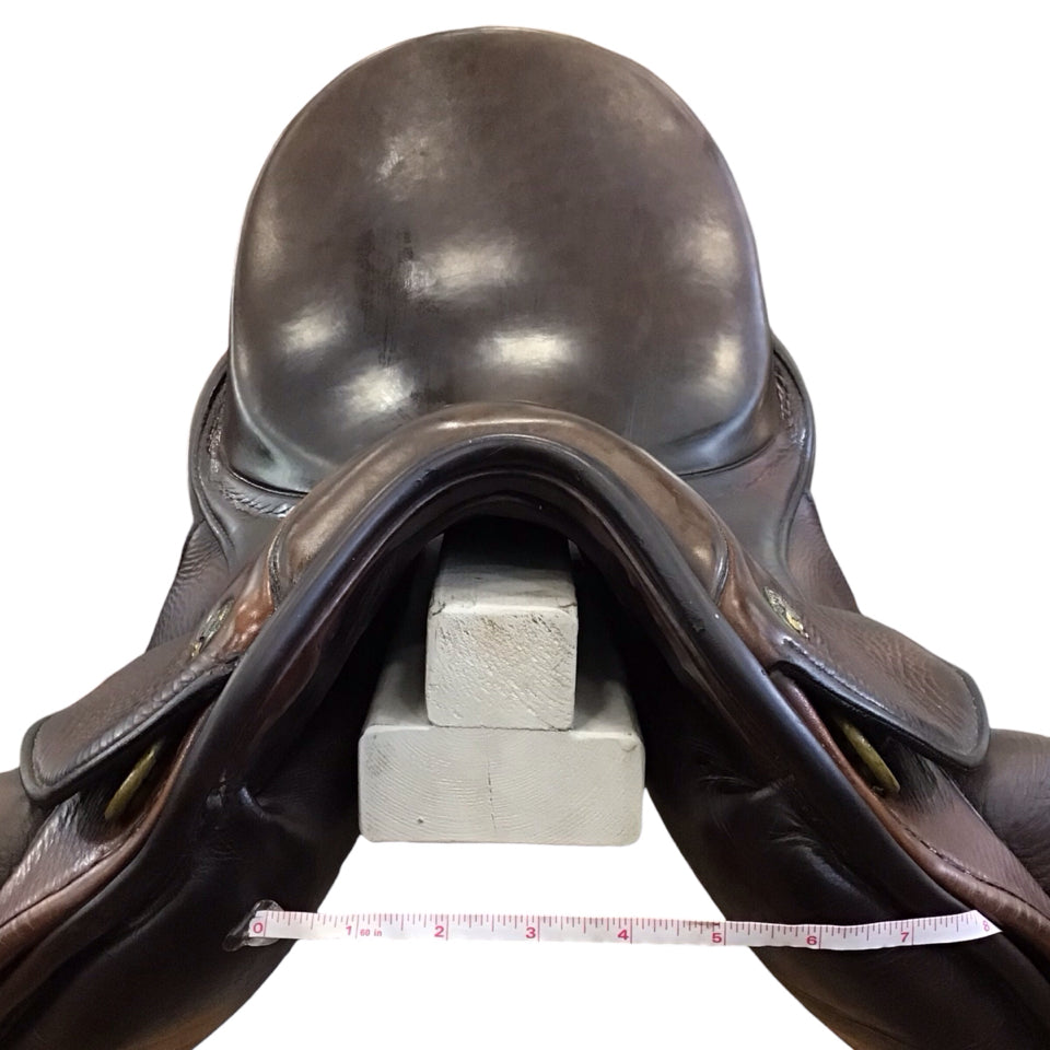 17" Hennig Wide Used Dressage Saddle - H