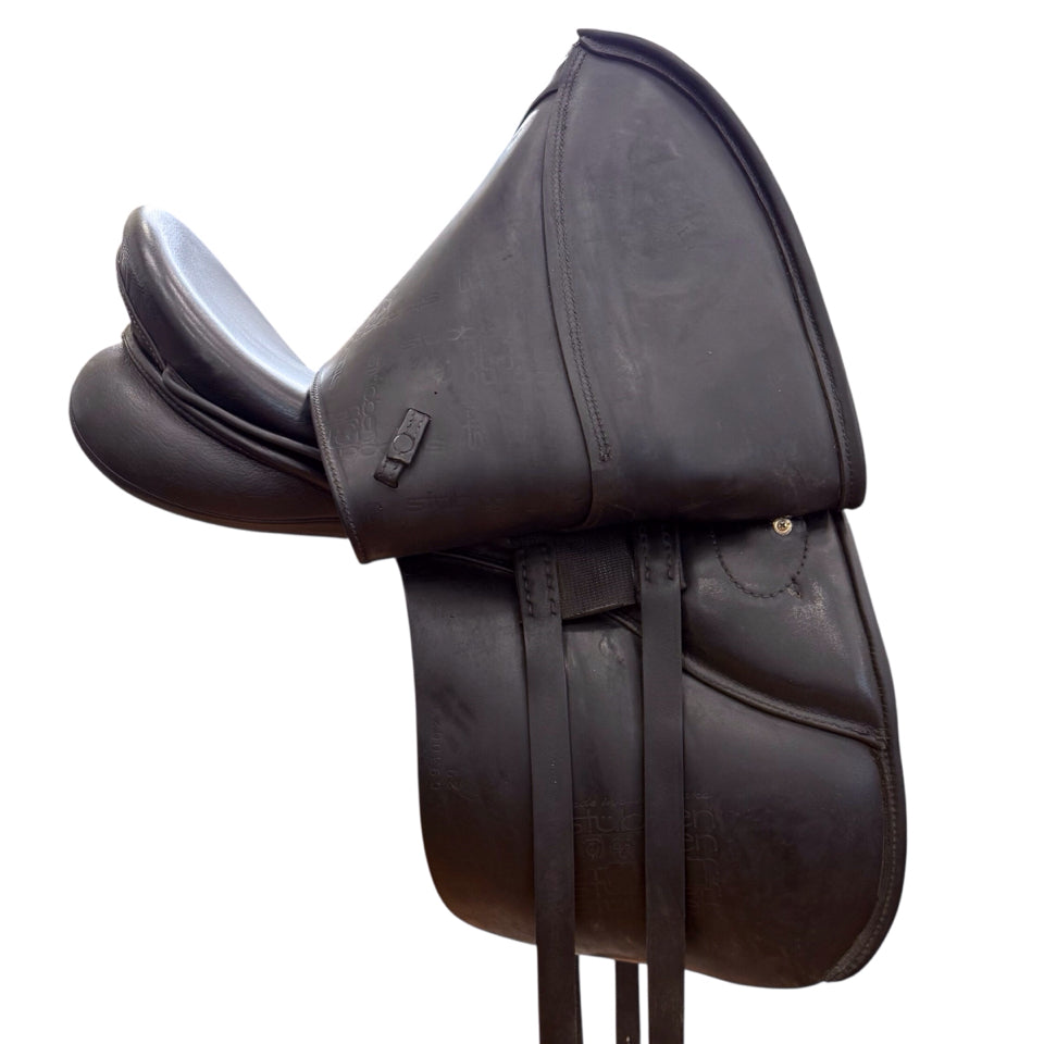 18" Stubben Genesis De Luxe 29cm Medium Used Dressage Saddle - H
