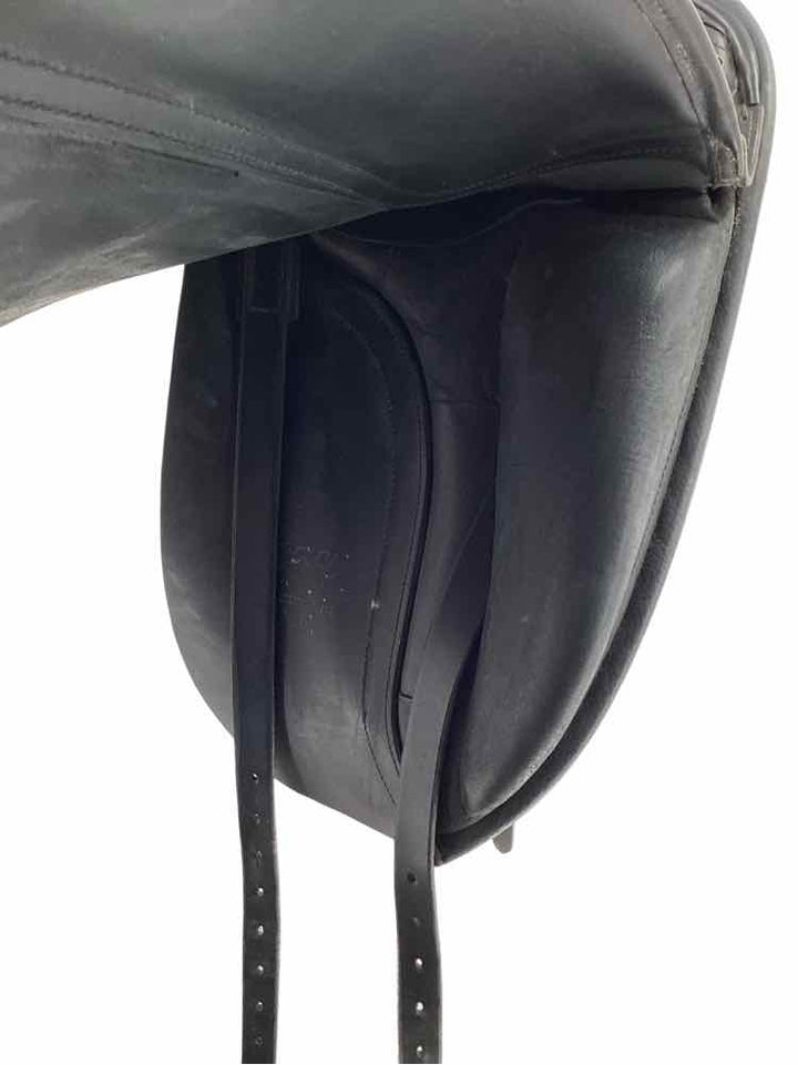 18" Fryso legacy used dressage saddle B
