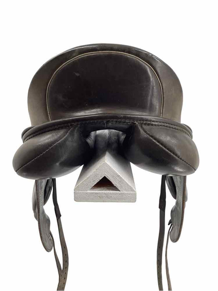 18" Henning used dressage saddle with cover B