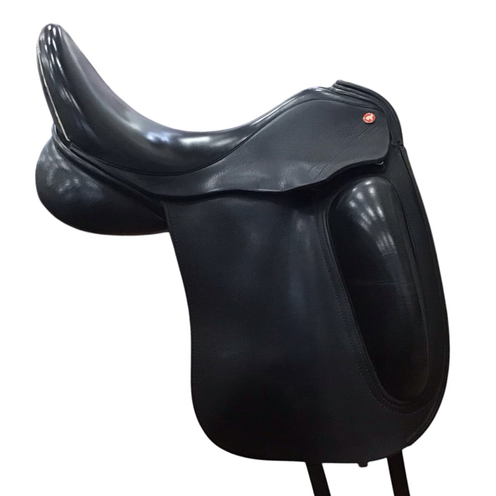 17" Dresch Medium/Wide Used Dressage Saddle - H