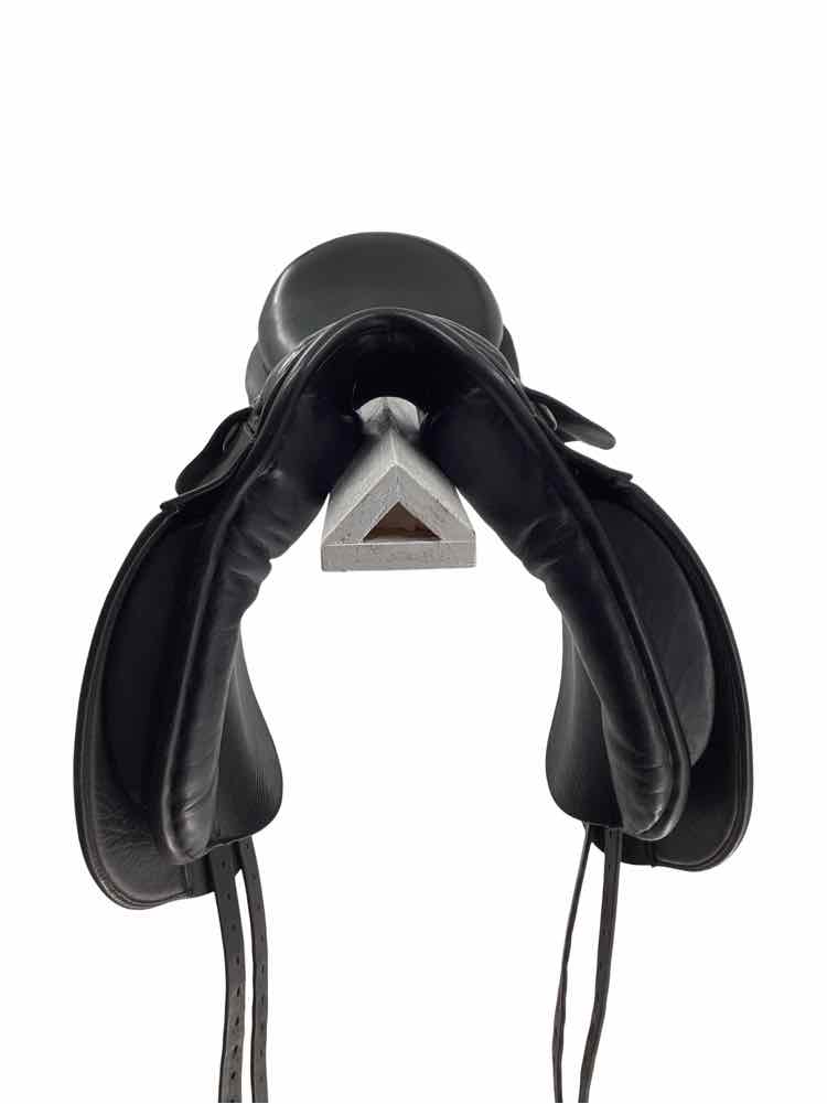 BUTLER KARL NIEDERSUSS USED DRESSAGE SADDLES
