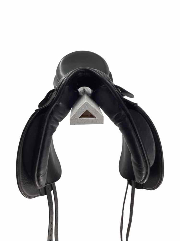 BUTLER KARL NIEDERSUSS USED DRESSAGE SADDLES