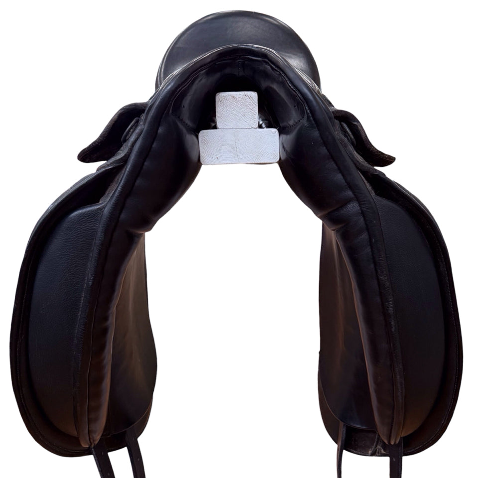 17.5" Ainsley Rubens Vanguard Medium Used Dressage Saddle - H