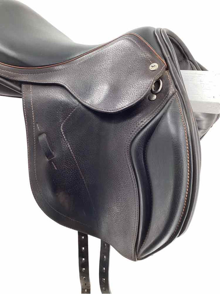 17" Black Country Mono flap wool used jumping saddle B
