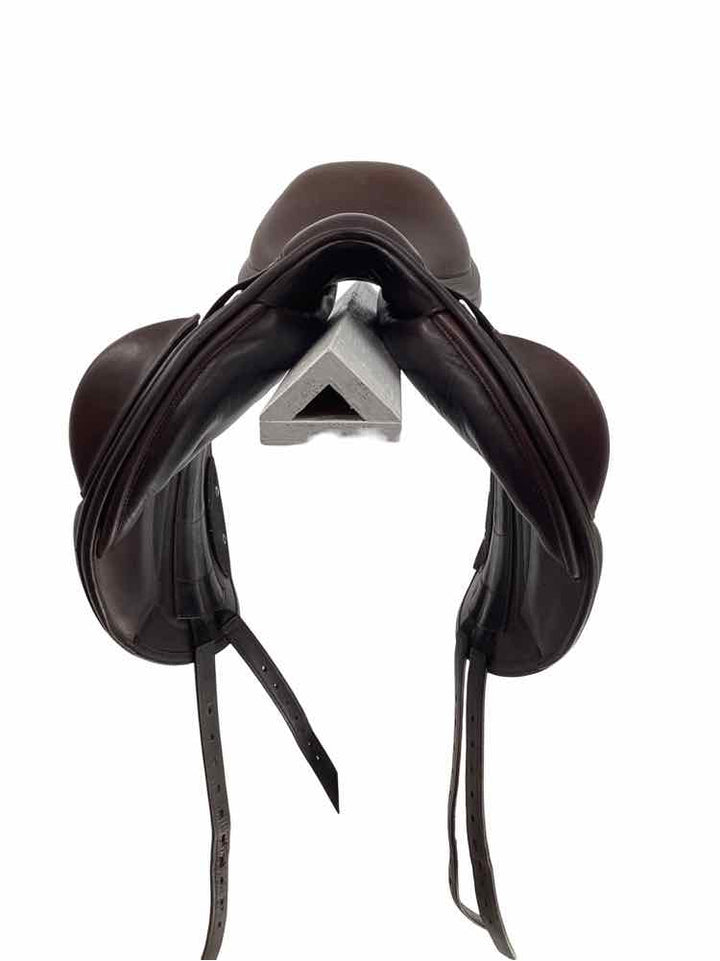 17" Bates Advanta Luxe leather adjustable tree used mono flap saddle