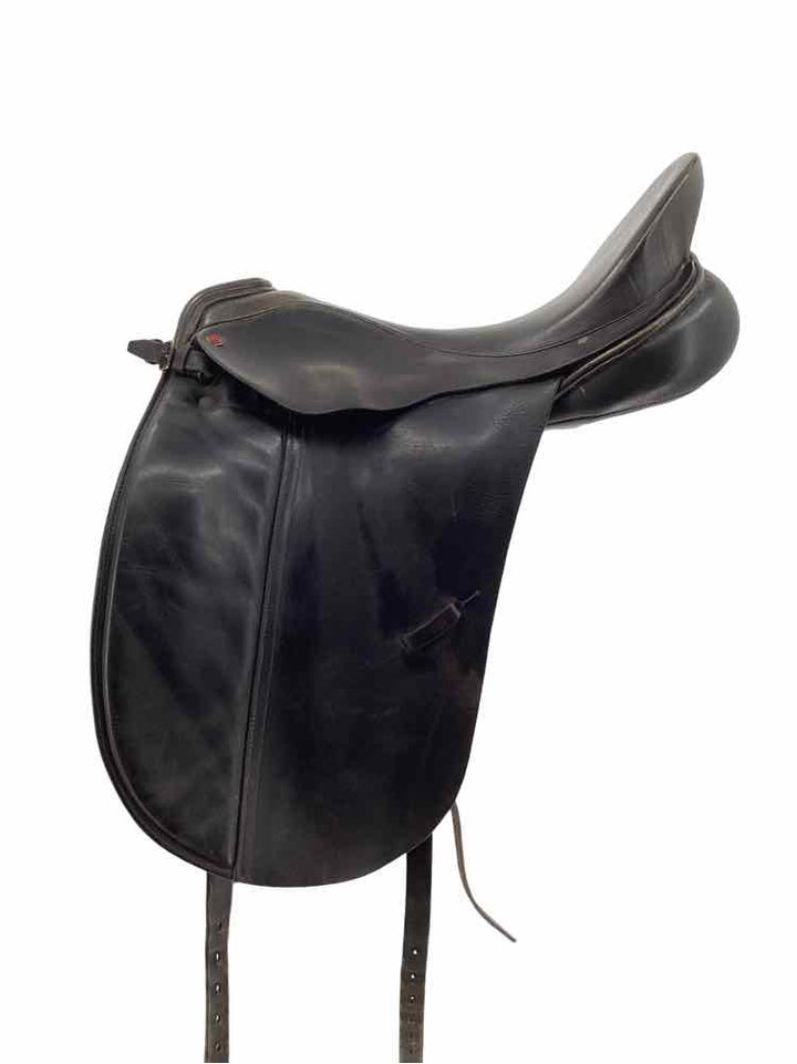 18" Albion used dressage saddle B