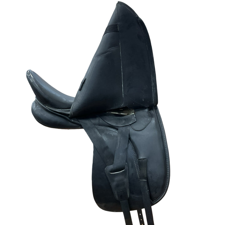 17.5" Warendorf Medium Used Dressage Saddle - H
