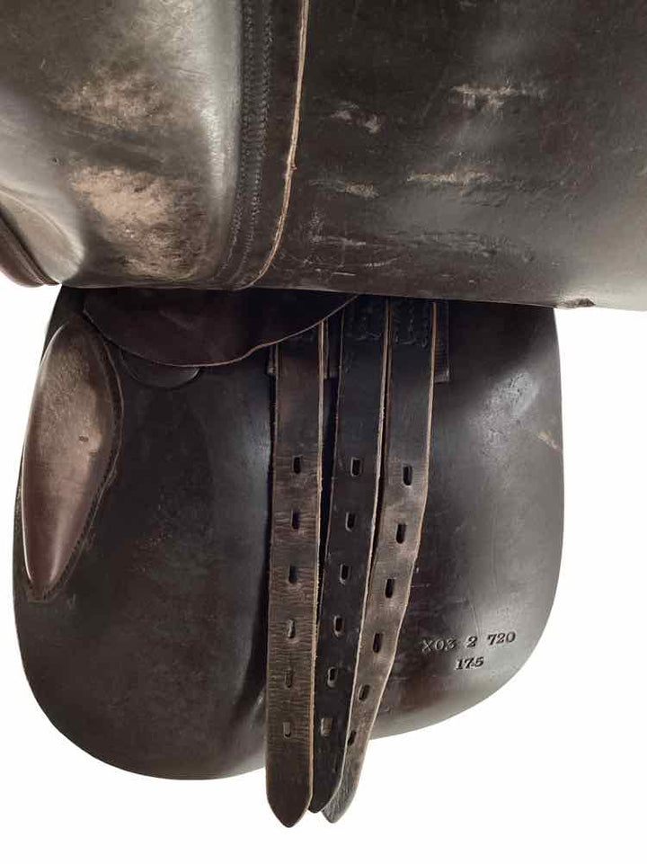 17.5" Excelle used close contact saddle has Cover B