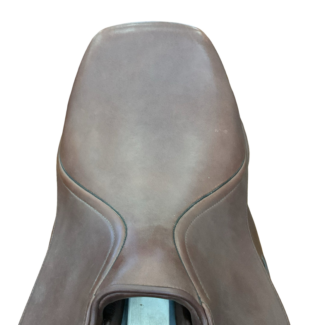 17" Pegasus Butterfly Marla Narrow Used Hunter/Jumper Saddle