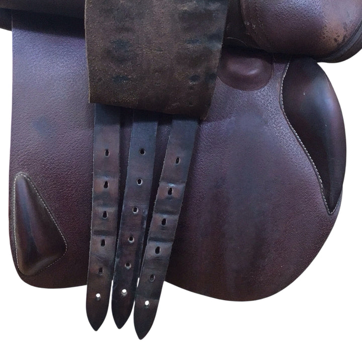 17" Devoucoux Biarritz O Medium Used Hunter/Jumper Saddle - H