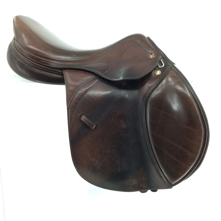 17" Prestige Meridith used close contact jumping saddle B