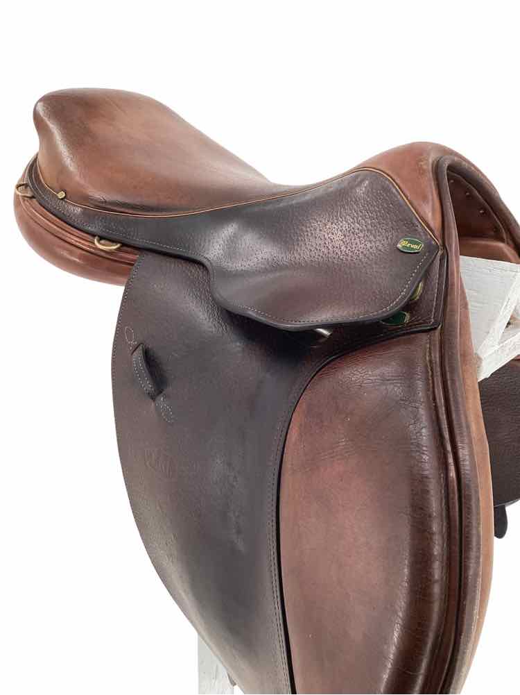 17" Beval LTD saddle used close contact saddle B