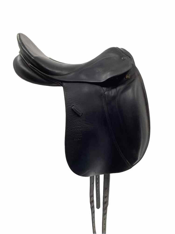 18" Stubben used dressage saddle