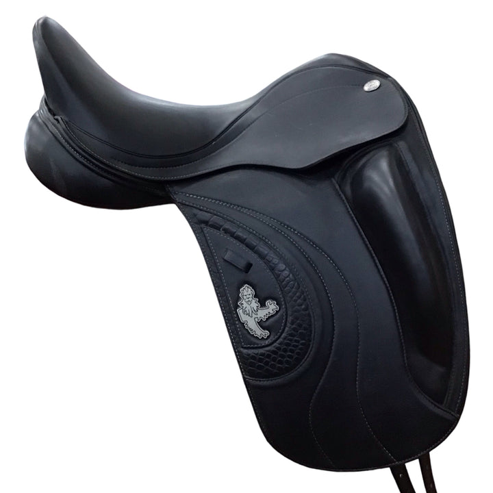 17.5" Fairfax World Class Adjustable Used Dressage Saddle - H