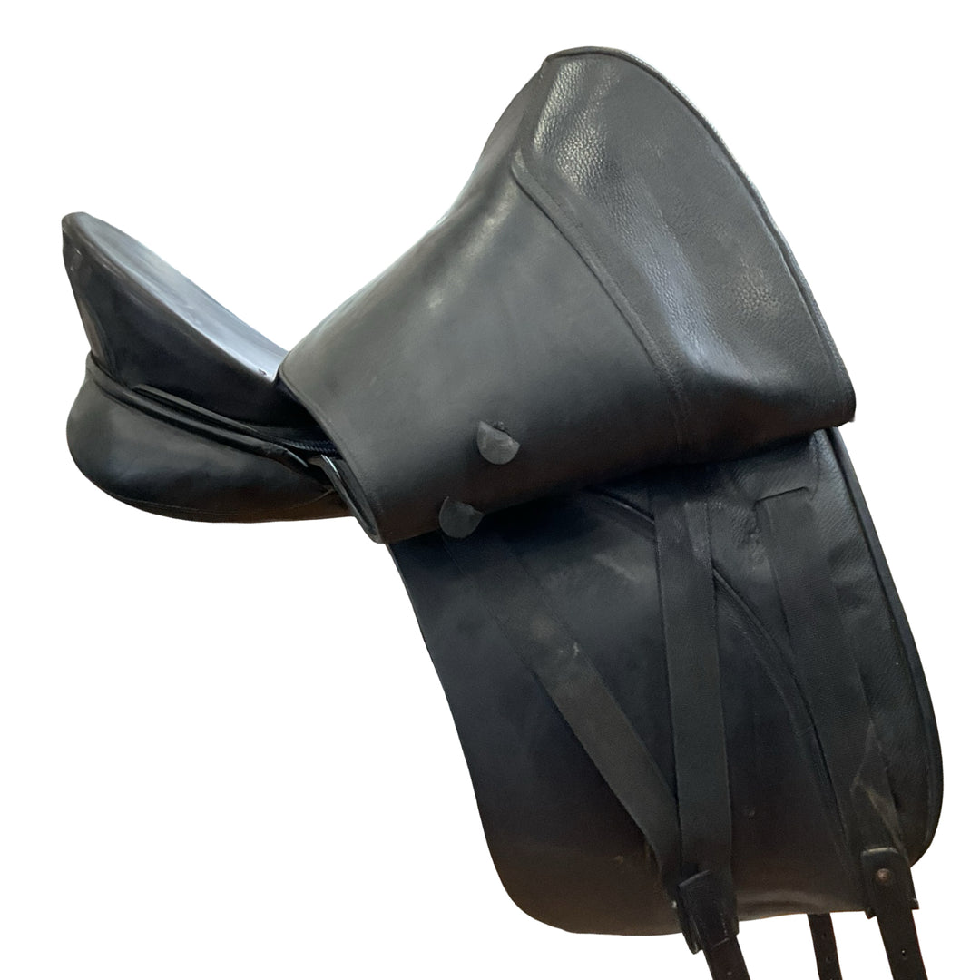 18" Kieffer Lech Profi Medium Used Dressage Saddle
