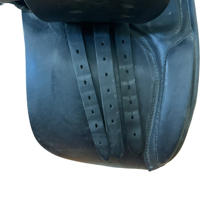 17.5" Stubben Roxanne 29cm Medium Used Dressage Saddle