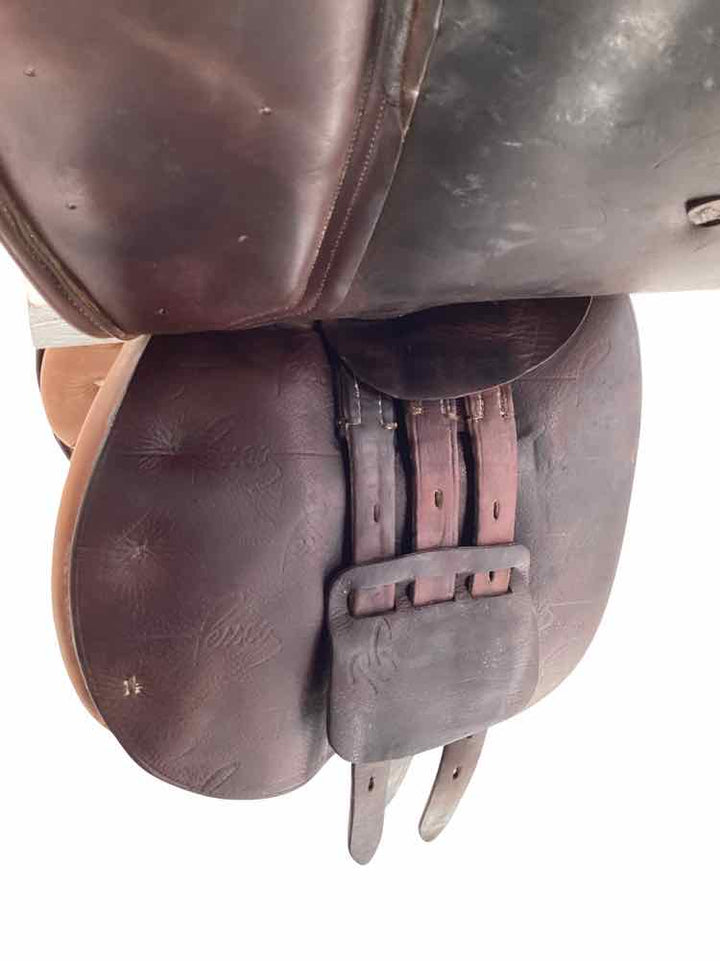 17" Pessoa used close contact saddle B