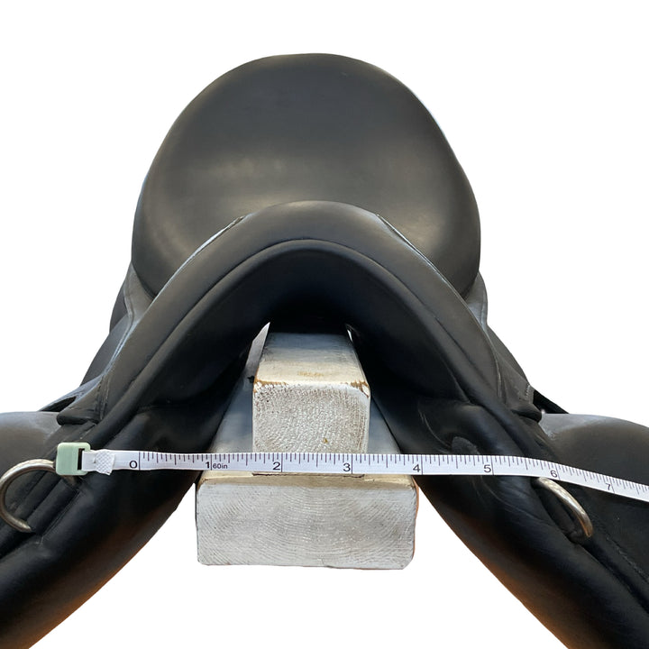 17.5" Forestier Aachen Medium Used Dressage Saddle