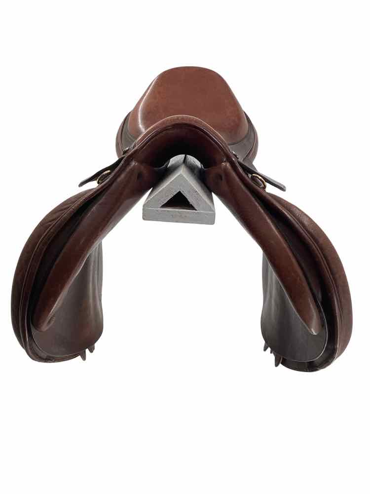 17" Ovation used close contact saddle
