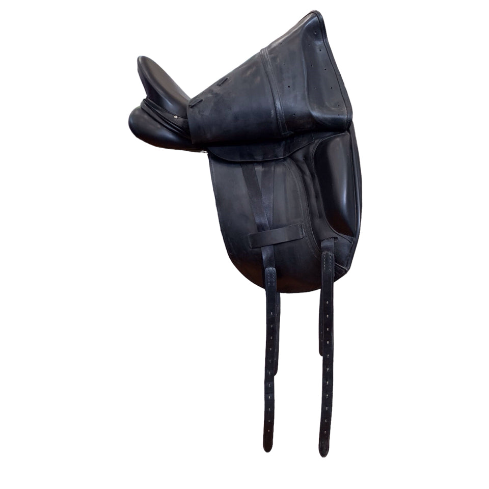 18" Albion Platinum Ultima Adjustable Used Dressage Saddle