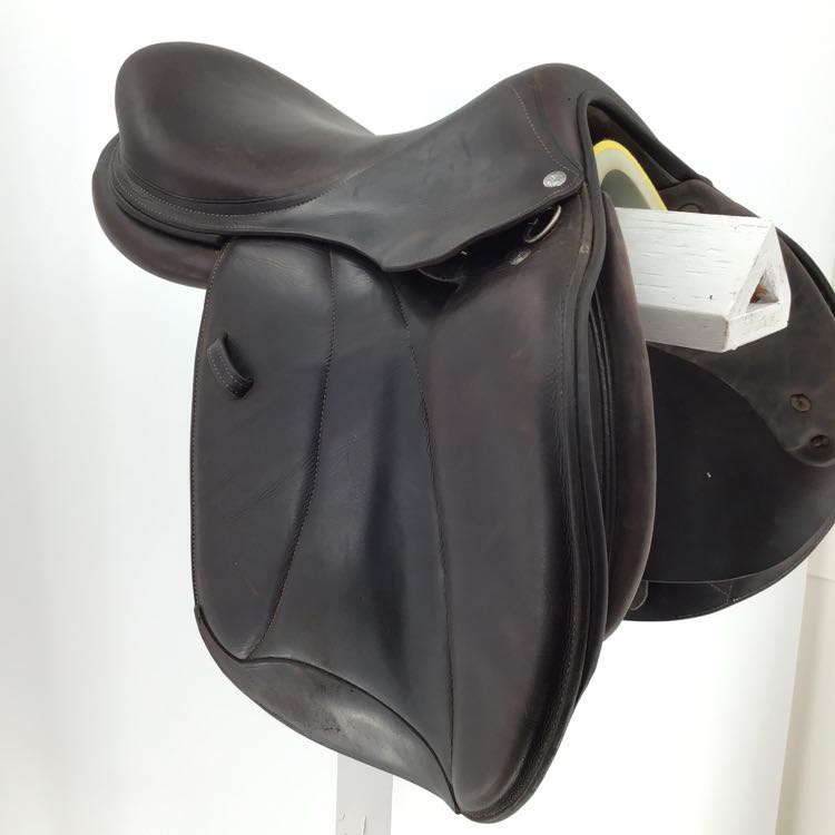 17" Voltaire used close contact saddle B