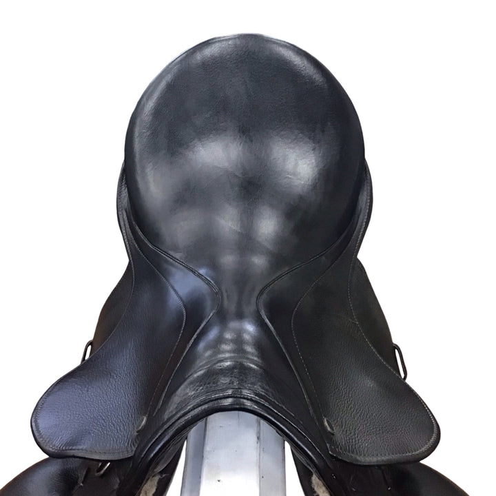 17.5" Stubben Custom Genesis Deluxe 27cm Narrow Used Dressage Saddle - H