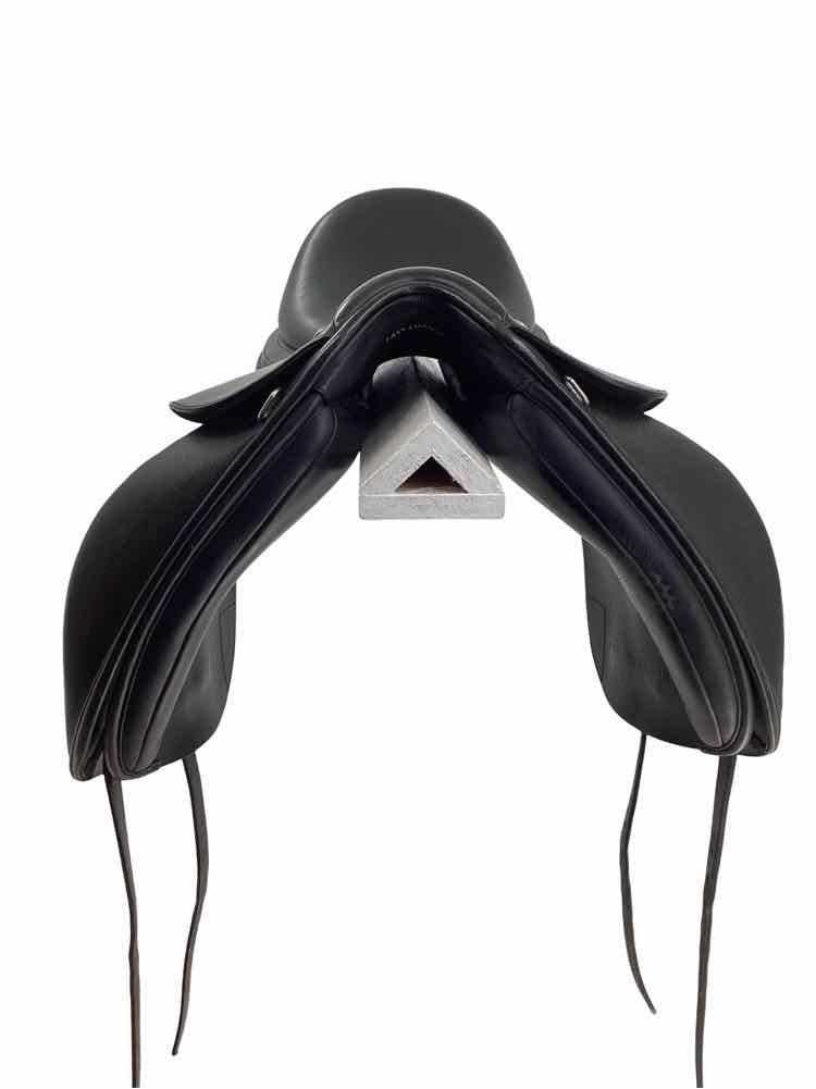 17.5" Bates used adjustable tree dressage saddle