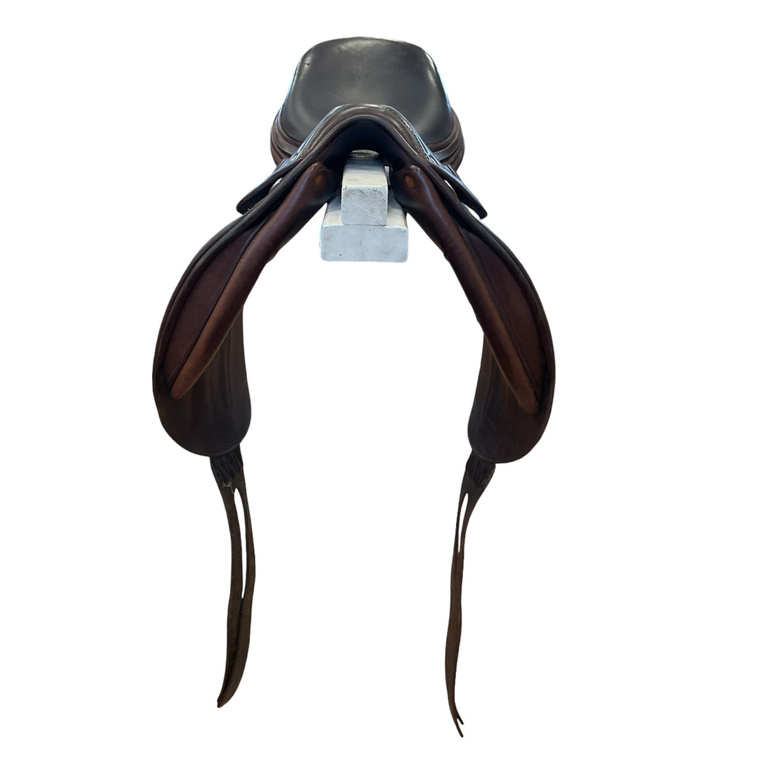 17" Butet Med/Narrow Used Dressage Saddle - H