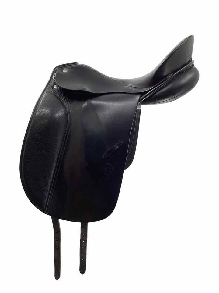 17" Schumacher used dressage saddle