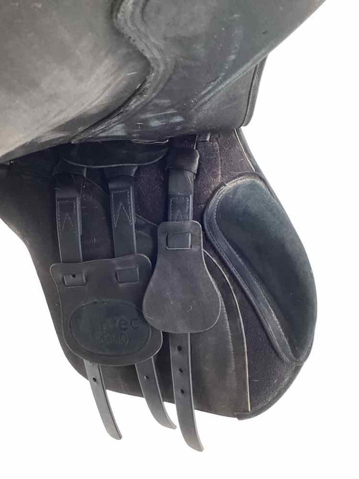 17.5" Wintec used all purpose saddle B
