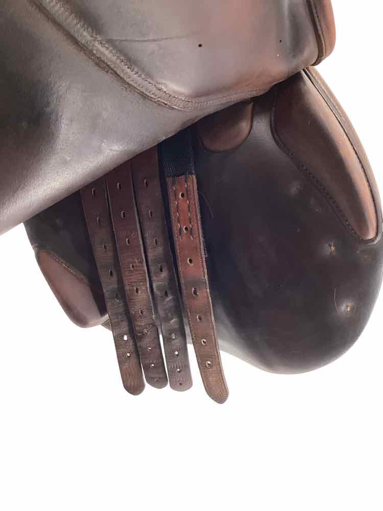 17" Butet used close contact saddle had 4 billets great condition