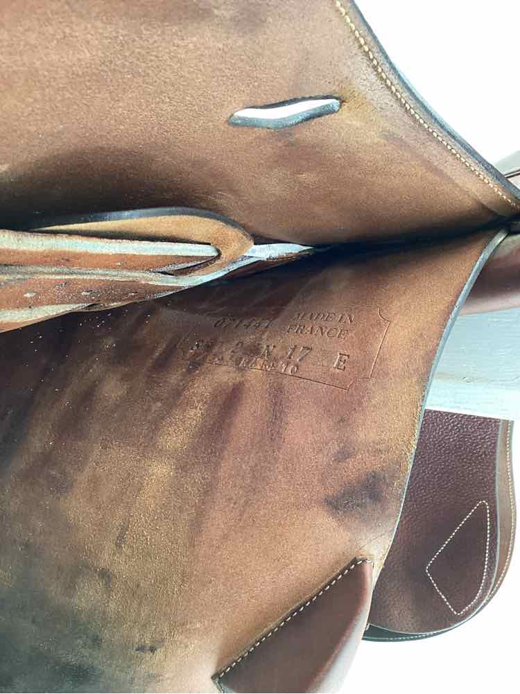17" Antares used close contact saddle B blue cover