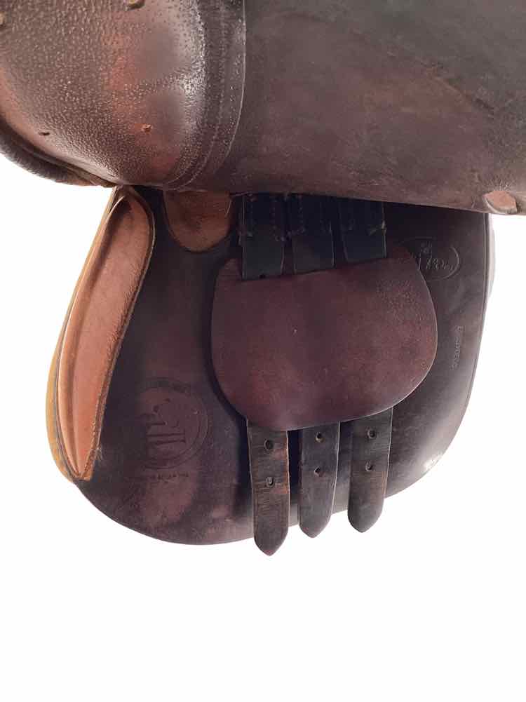 Childrens 15.5" Collegiate used close contact saddle B