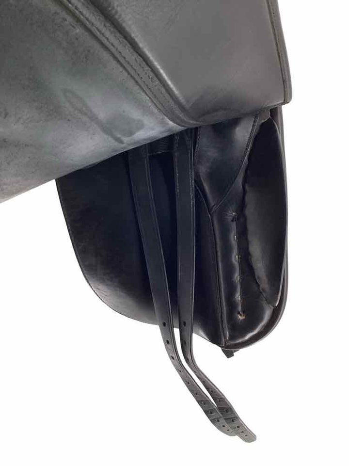 17" Karl Niedersuss used dressage saddle B