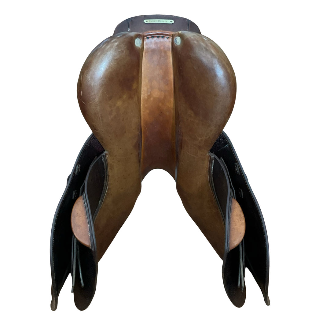 17" CWD SE02 Medium Used Hunter/Jumper Saddle