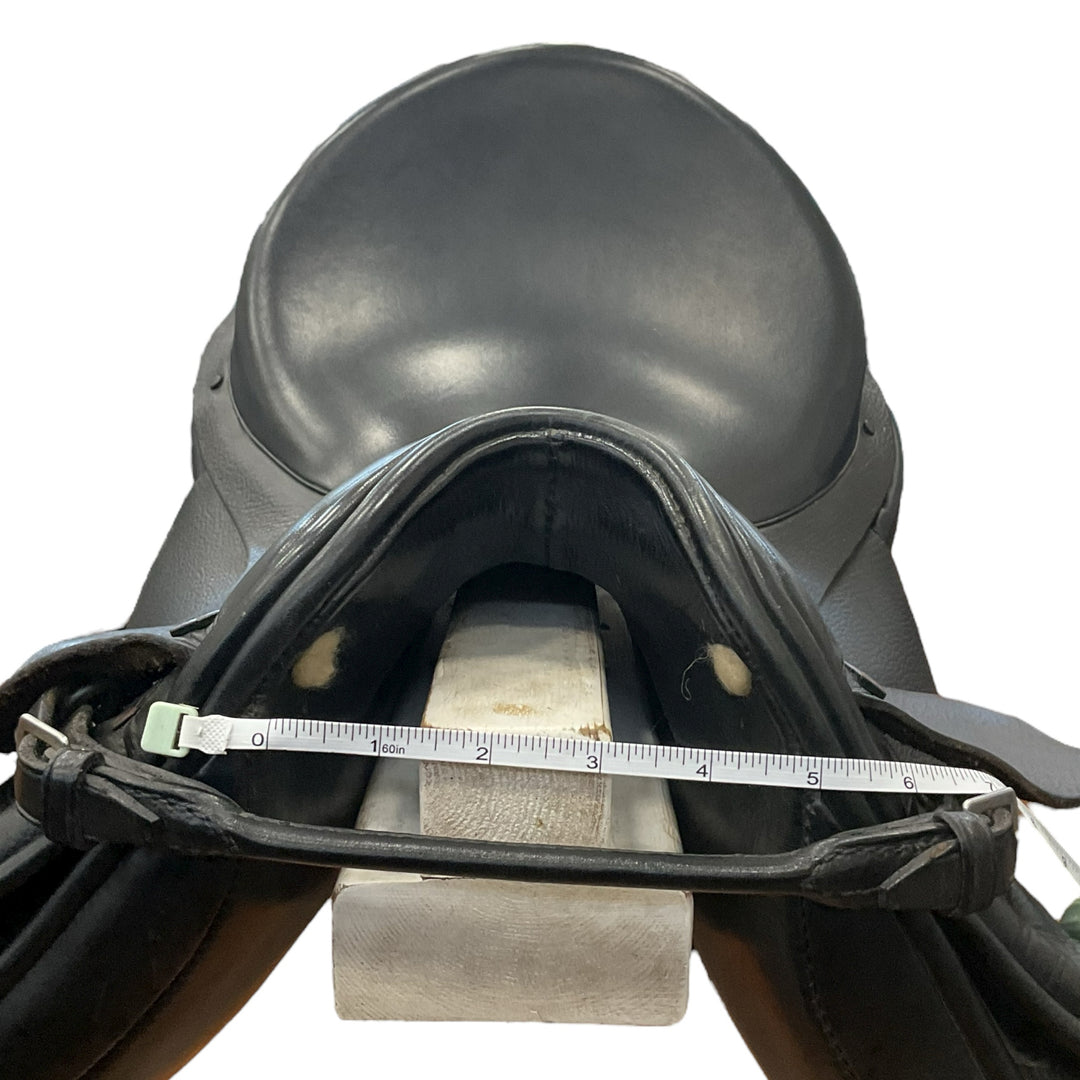 17.5" Albion SLK Medium Used Dressage Saddle - H