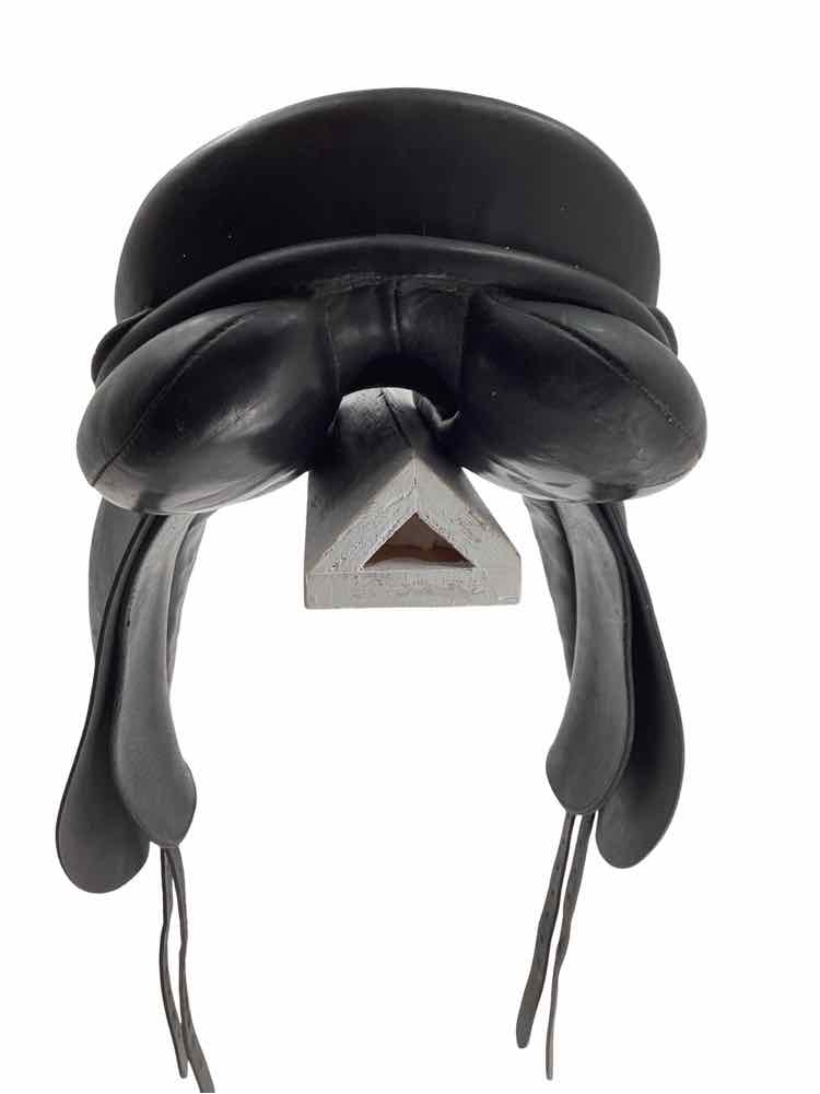 17.5" Karl Niedersuss used dressage saddle