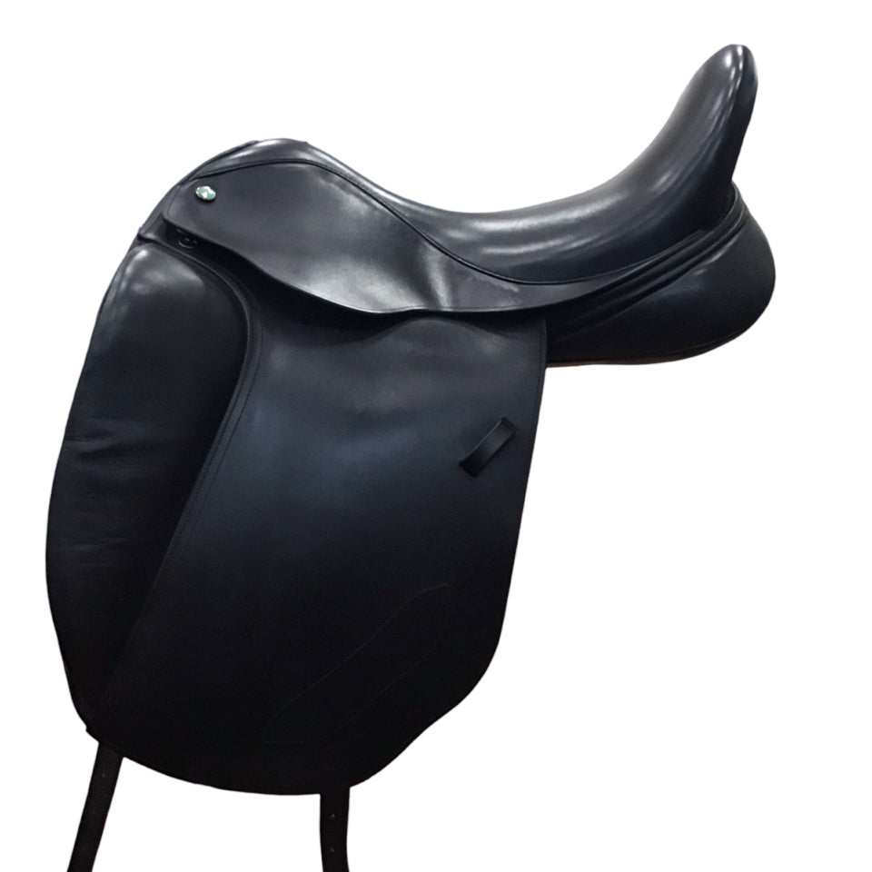 18" TAKT TSD-43 Wide Used Dressge Saddle - H