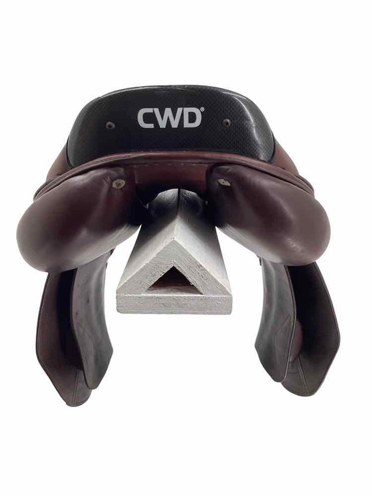 17" CWD used close contact saddle B