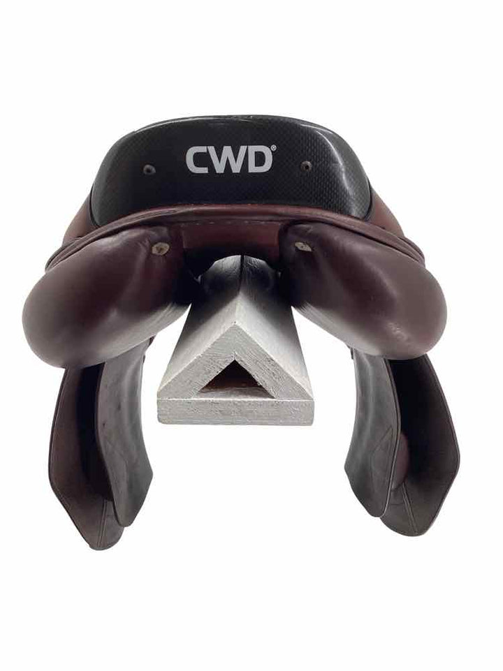 17" CWD used close contact saddle B