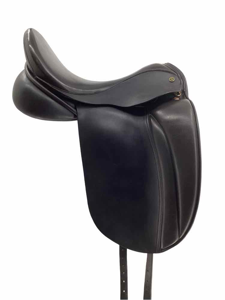 17.5" J Hulsebos used dressage saddle B Has Cover