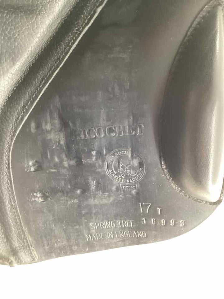 17" Black Country used close contact saddle