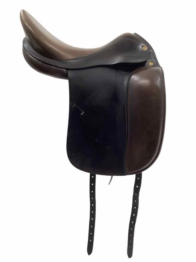 18" Prestige used dressage saddle