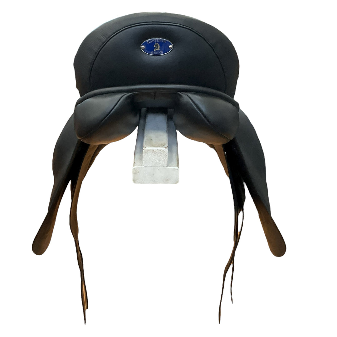 18" Hastilow & Sons Bentley Adjustable Demo Condition Dressage Saddle - H