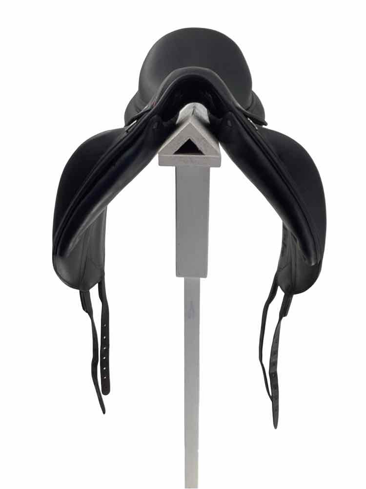 18" Devoucoux Makila S used Mono flap dressage saddle with cover