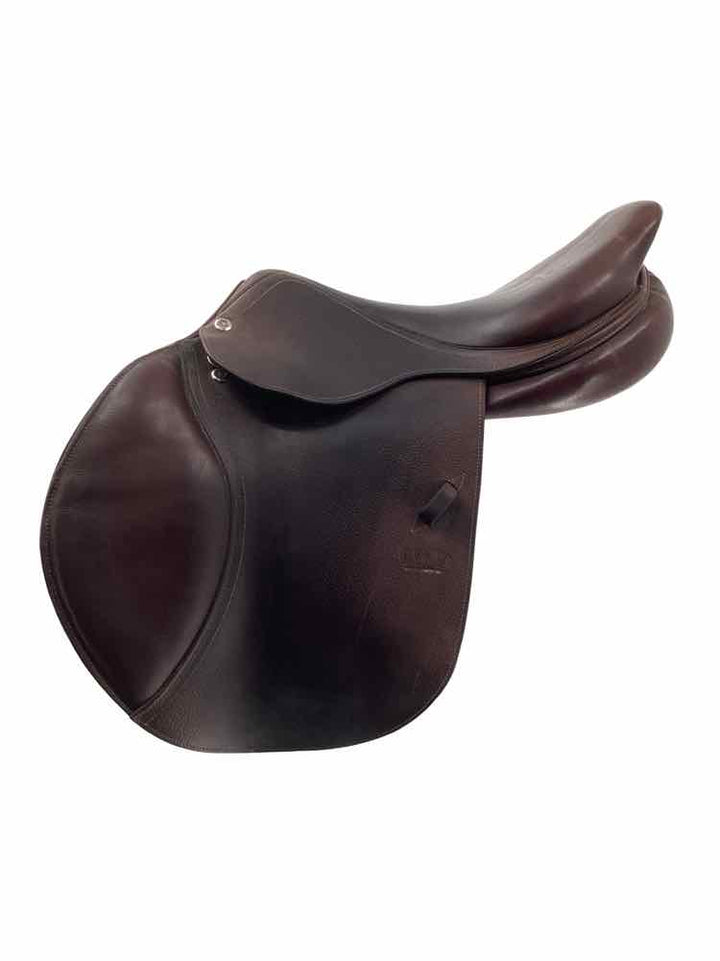 17.5" CWD used close contact saddle