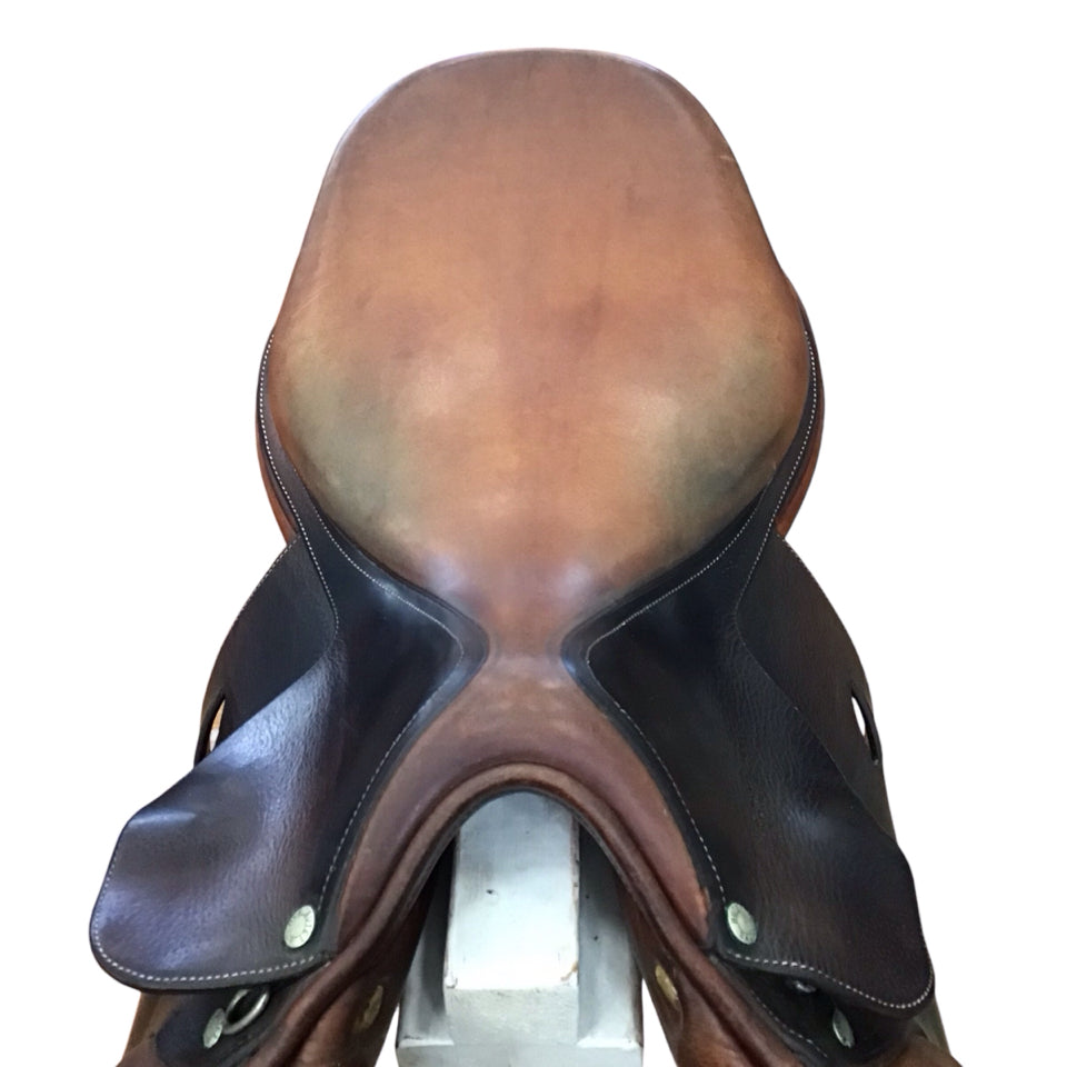 18" Butet Medium Used Hunter/Jumper Saddle - H